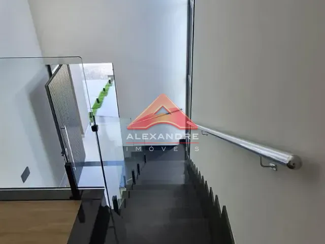 Casa com 250m² 3 quartos e 3 banheiros, à venda, no bairro Eugênio de Mello em São José dos Campos