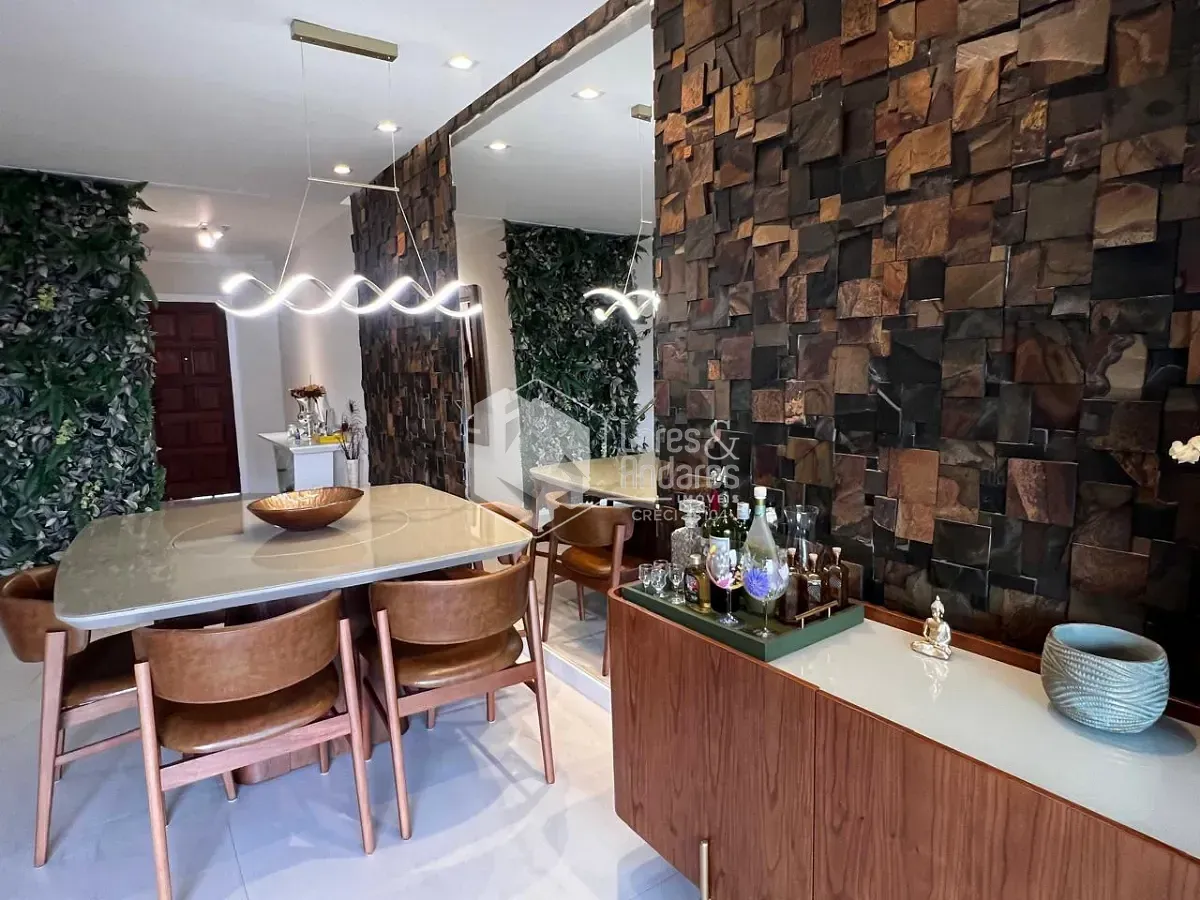 Casa, 3 quartos, 229 m² - Foto 1
