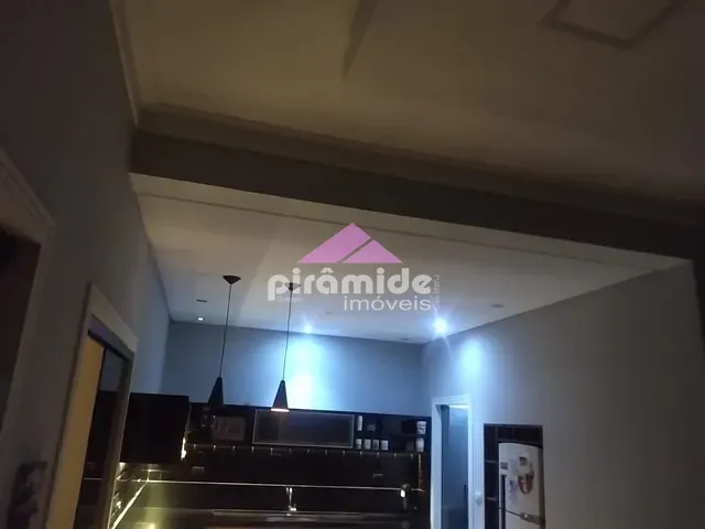 Casa com 200m² 3 quartos e 3 banheiros, à venda, no bairro Jardim Santa Júlia em São José dos Campos