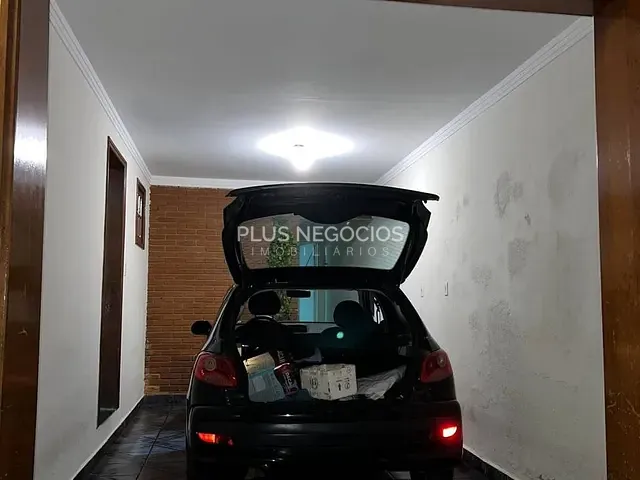 Casa com 250m² 2 quartos e 2 banheiros, à venda, no bairro Jardim Itanguá em Sorocaba