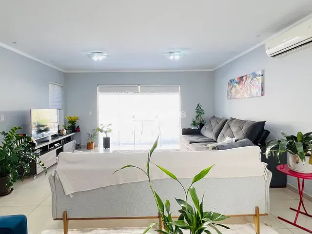 Casa com 455m² 4 quartos e 6 banheiros, à venda, no bairro Boa Vista em Sorocaba