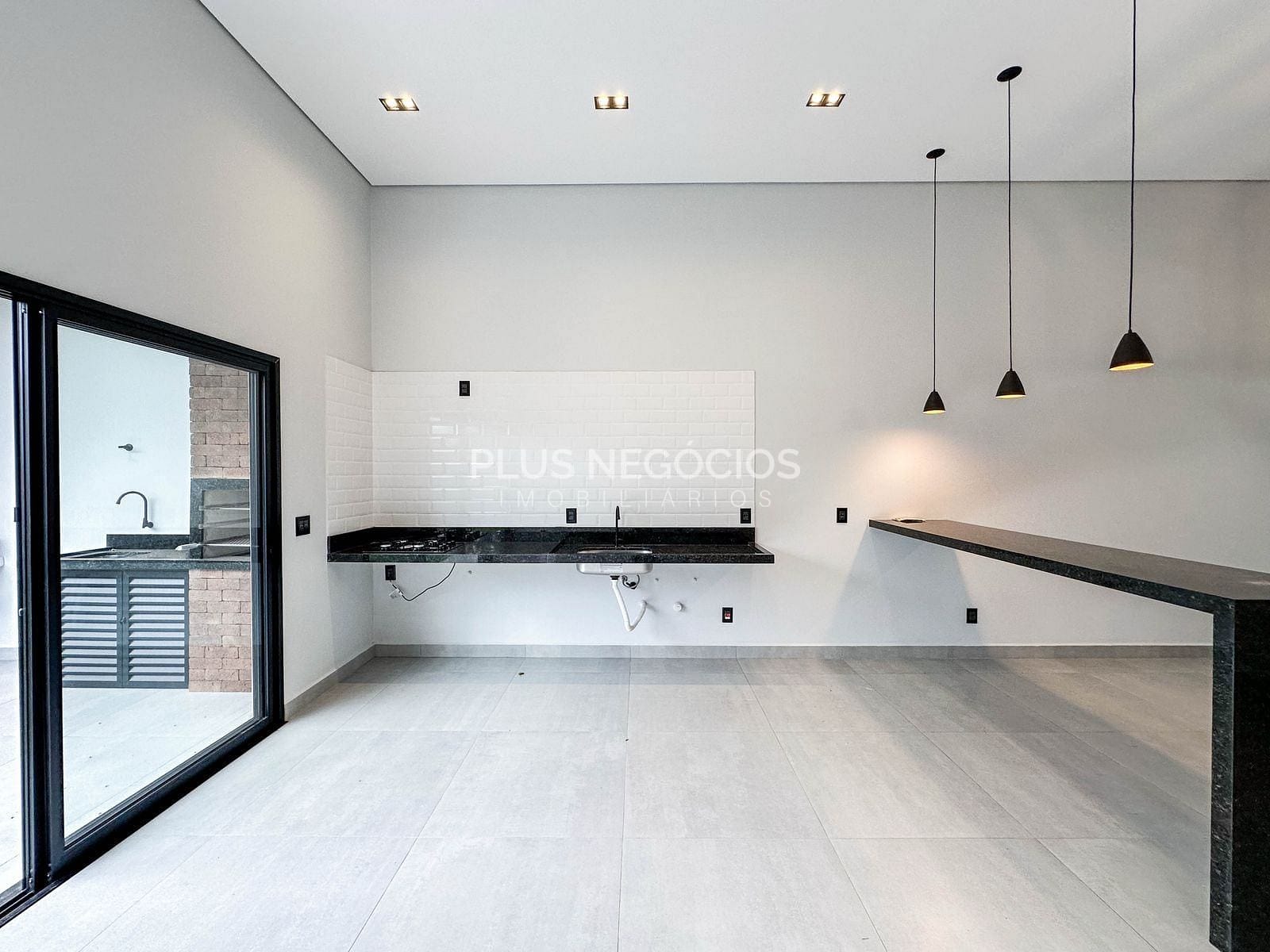 Casa à venda com 3 quartos, 110m² - Foto 14