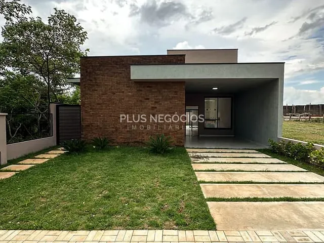 Casa com 250m² 3 quartos e 2 banheiros, à venda, no bairro Jardim M da Gloria em Araçoiaba da Serra