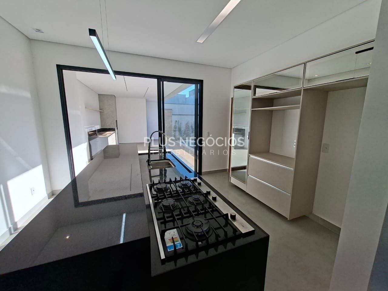 Casa, 3 quartos, 218 m² - Foto 7