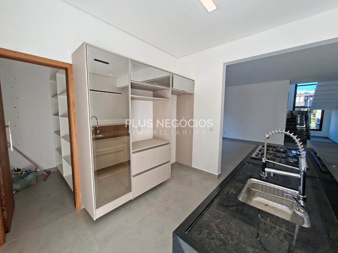 Casa, 3 quartos, 218 m² - Foto 8