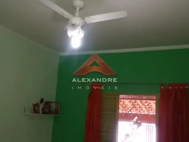 Casa com 150m² 2 quartos e 1 banheiro, à venda, no bairro Jardim Americano em São José dos Campos