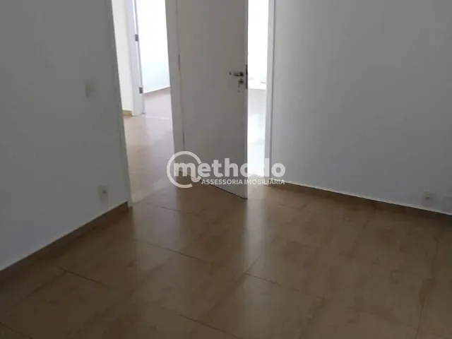 Casa com 300m² 3 quartos e 4 banheiros, à venda, no bairro Pinheirinho em Vinhedo