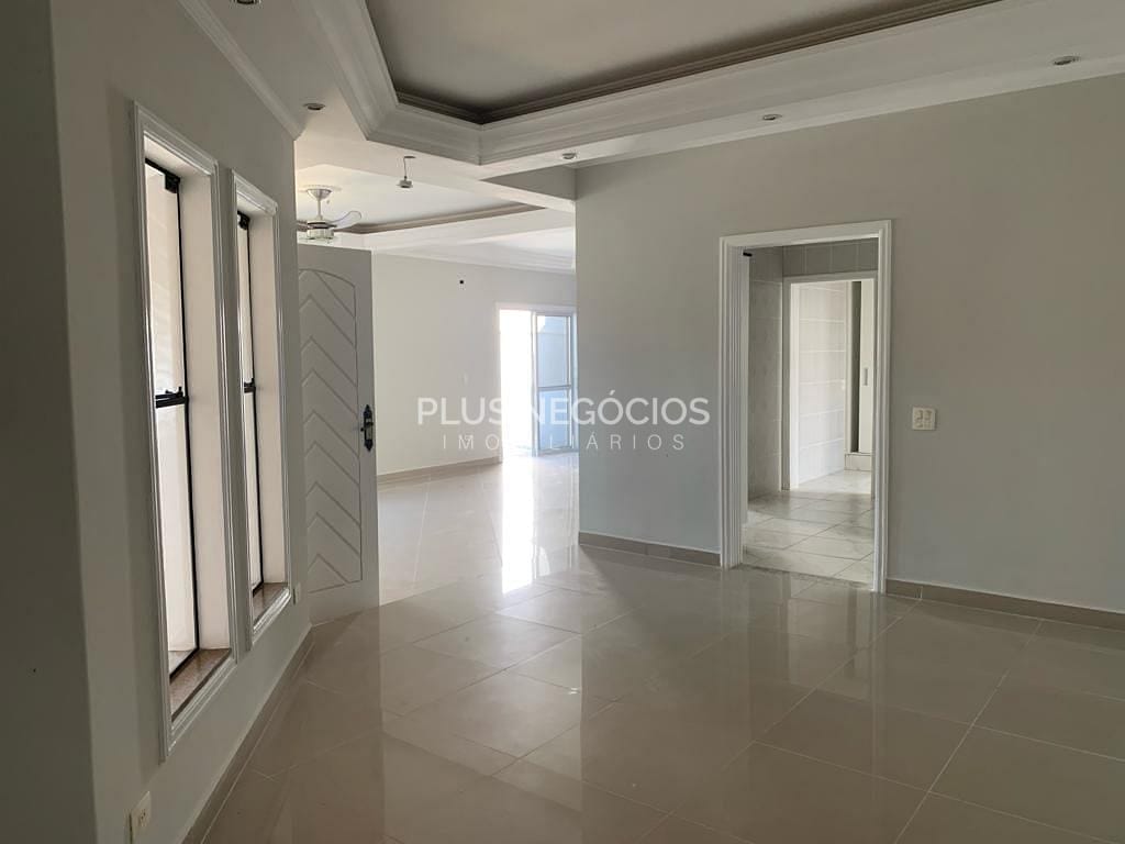 Casa à venda e aluguel com 4 quartos, 405m² - Foto 16