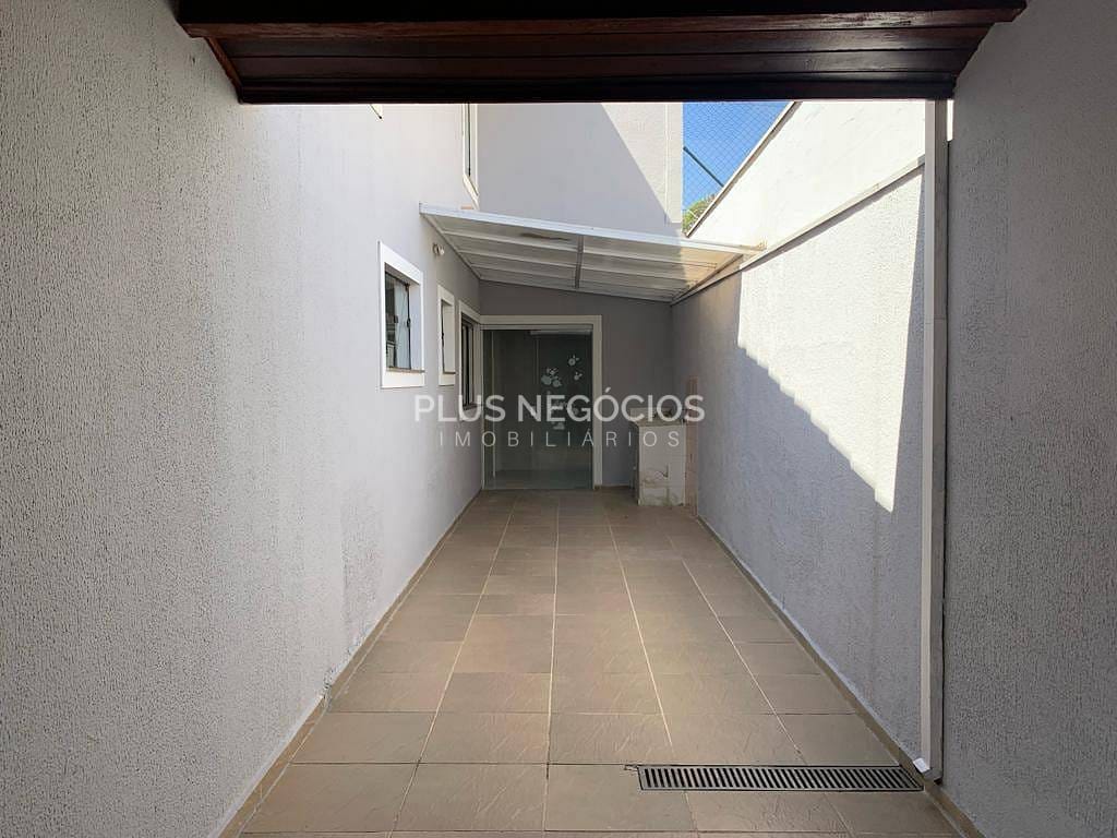 Casa à venda e aluguel com 4 quartos, 405m² - Foto 29