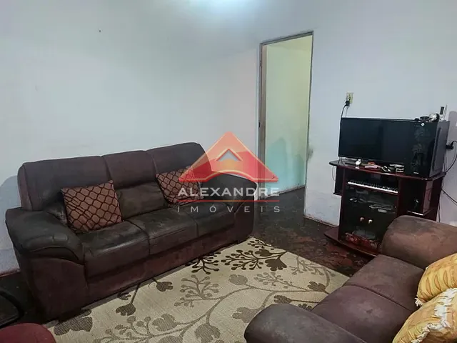 Casa 2 quartos e 2 banheiros, à venda, no bairro Vila Tesouro em São José dos Campos