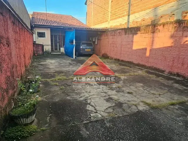 Casa 2 quartos e 1 banheiro, à venda, no bairro Vila Ester em São José dos Campos