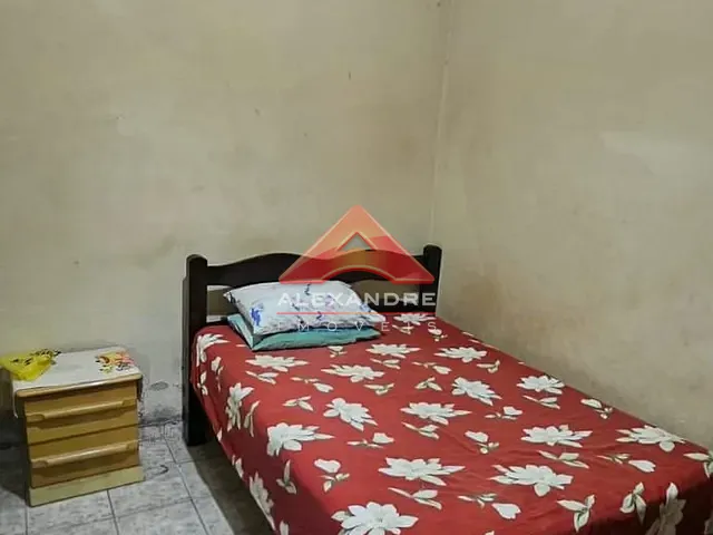 Casa 2 quartos e 1 banheiro, à venda, no bairro Vila Ester em São José dos Campos