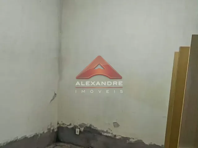 Casa 2 quartos e 1 banheiro, à venda, no bairro Vila Ester em São José dos Campos