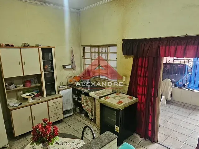 Casa 2 quartos e 1 banheiro, à venda, no bairro Vila Ester em São José dos Campos