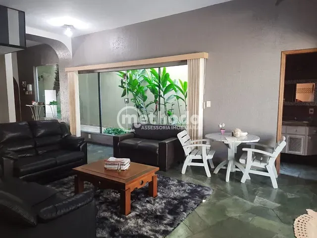 Casa com 360m² 3 quartos e 5 banheiros, à venda, no bairro Jardim Flamboyant em Campinas