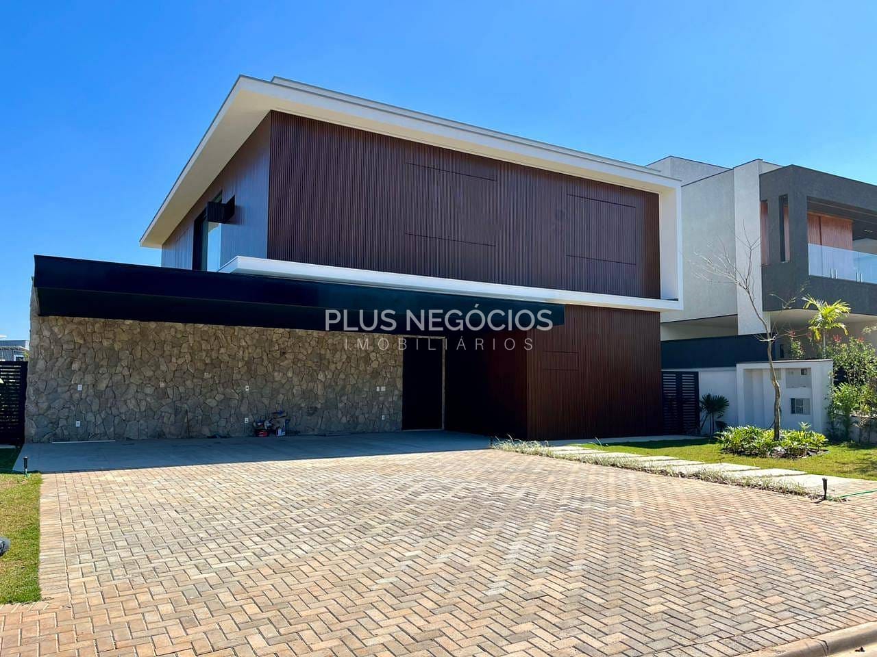 Casa à venda com 5 quartos, 394m² - Foto 1