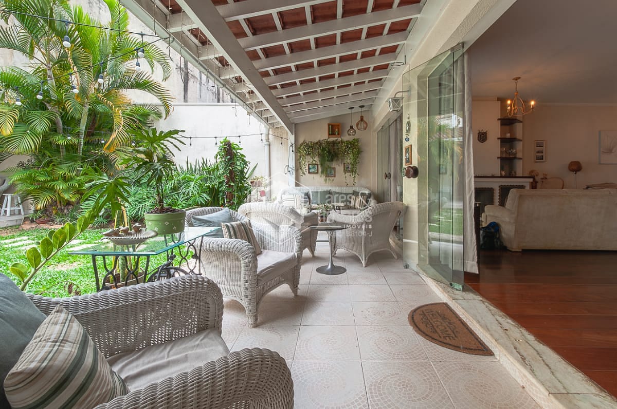 Casa, 3 quartos, 258 m² - Foto 1