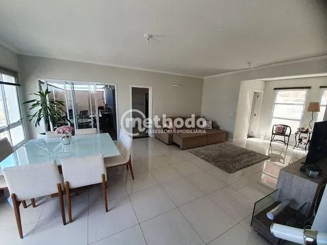 Casa com 321m² 4 quartos e 5 banheiros, à venda, no bairro Pinheiro em Valinhos