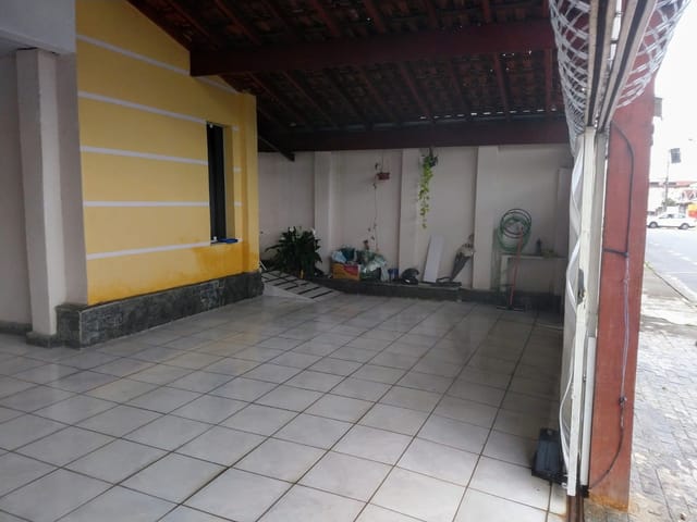 Casa com 300m² 4 quartos e 4 banheiros, à venda, no bairro São Benedito em Pindamonhangaba
