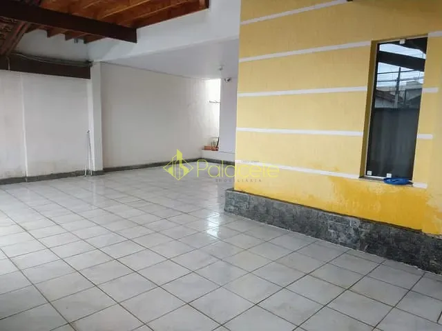 Casa com 300m² 4 quartos e 4 banheiros, à venda, no bairro São Benedito em Pindamonhangaba