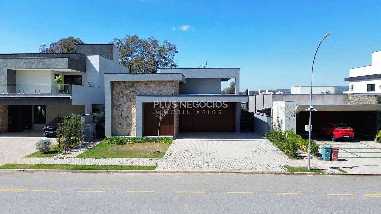 Casa à venda com 3 quartos, 243m² - Foto 4