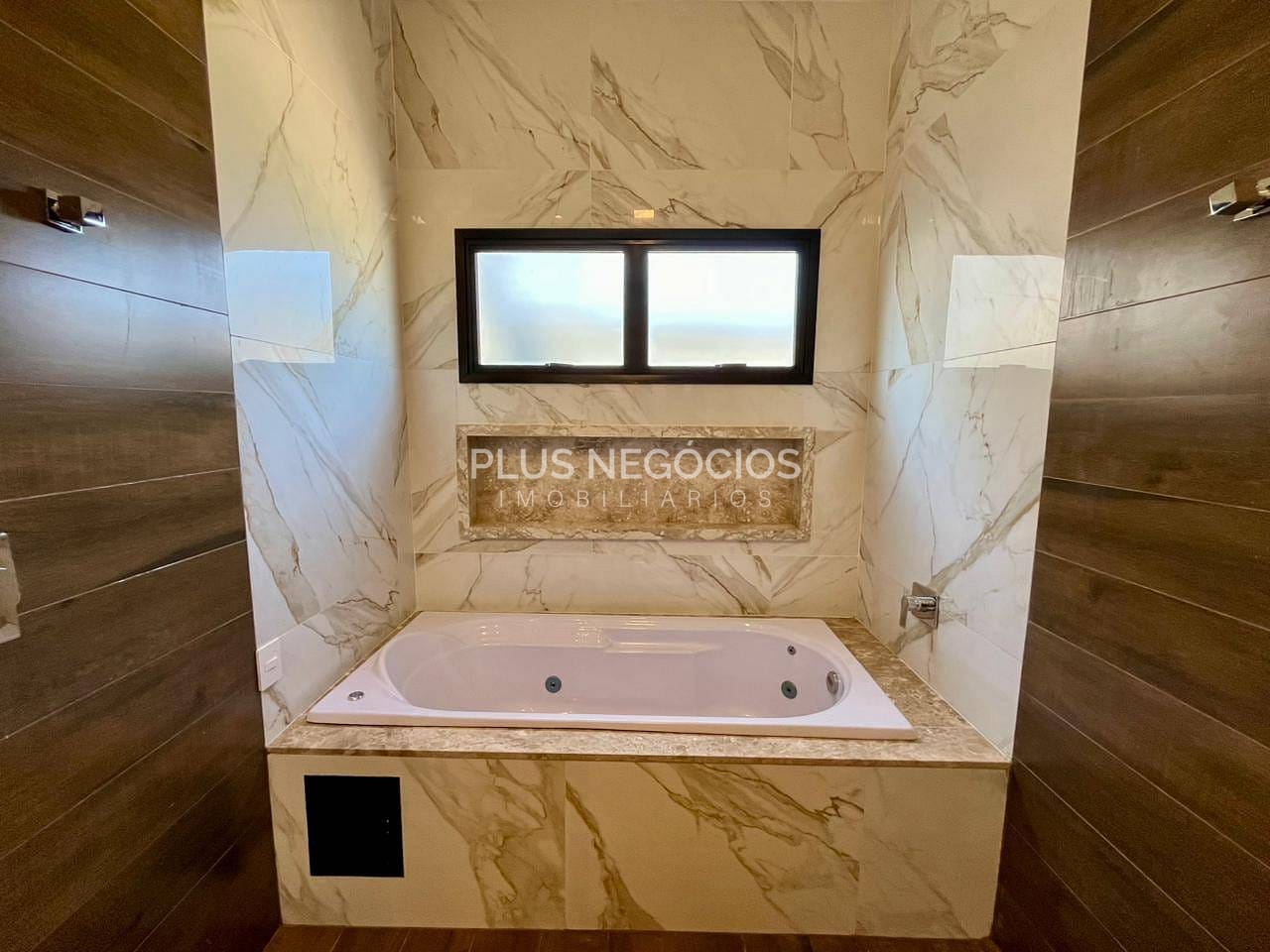Casa à venda com 3 quartos, 243m² - Foto 32