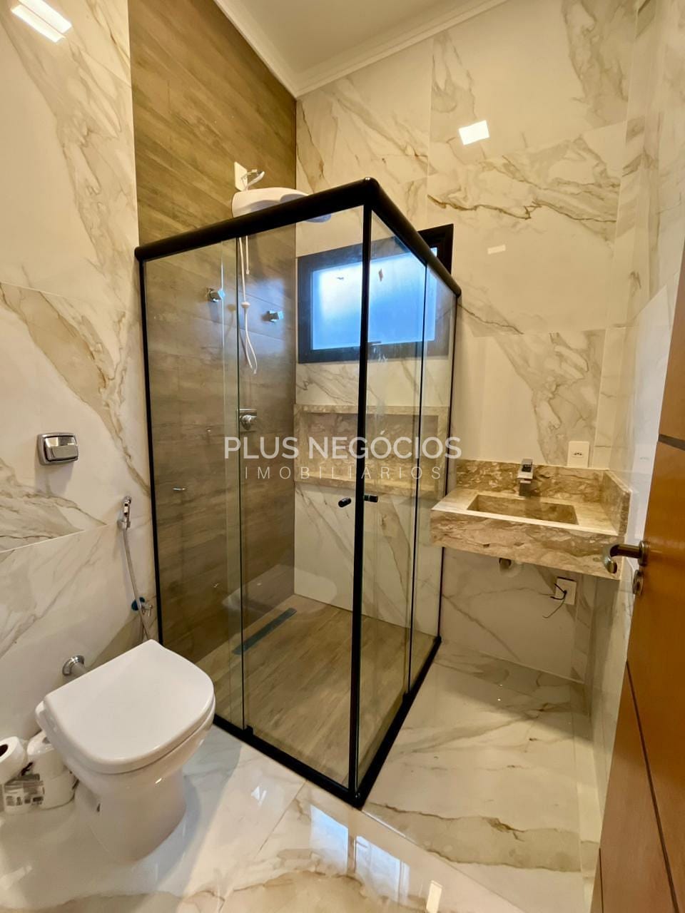 Casa à venda com 3 quartos, 243m² - Foto 26