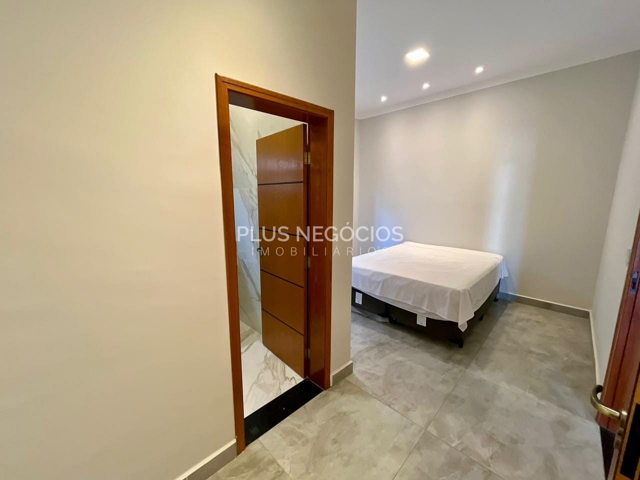 Casa à venda com 3 quartos, 243m² - Foto 25