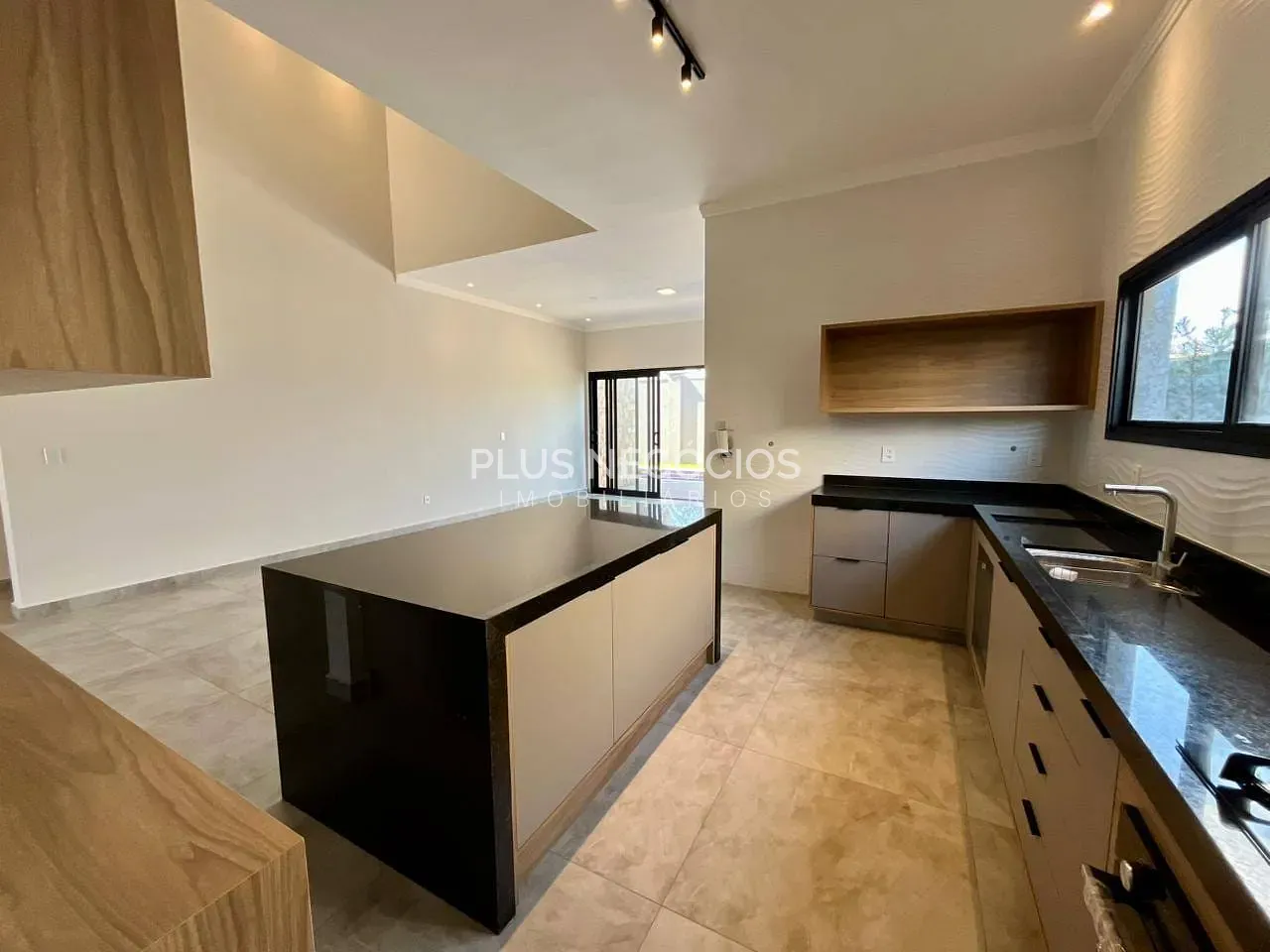 Casa, 3 quartos, 243 m² - Foto 39