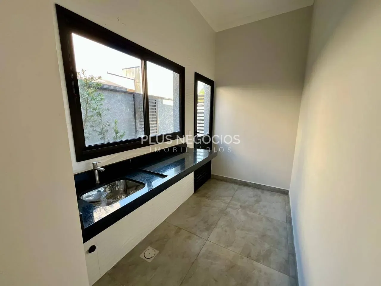 Casa, 3 quartos, 243 m² - Foto 38