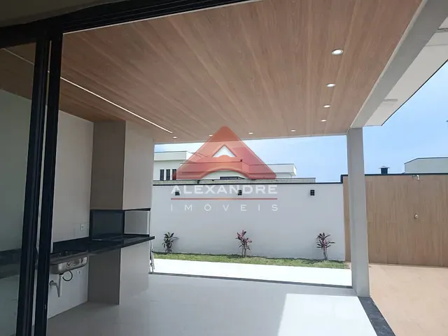 Casa 3 quartos e 1 banheiro, à venda, no bairro Centro em Jacareí