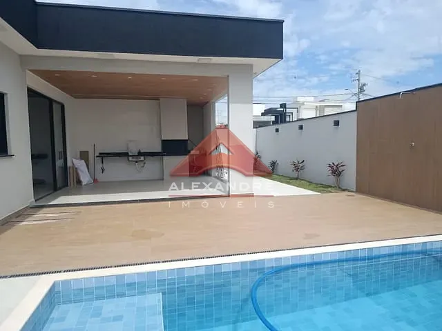 Casa 3 quartos e 1 banheiro, à venda, no bairro Centro em Jacareí