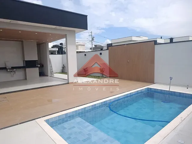 Casa 3 quartos e 1 banheiro, à venda, no bairro Centro em Jacareí