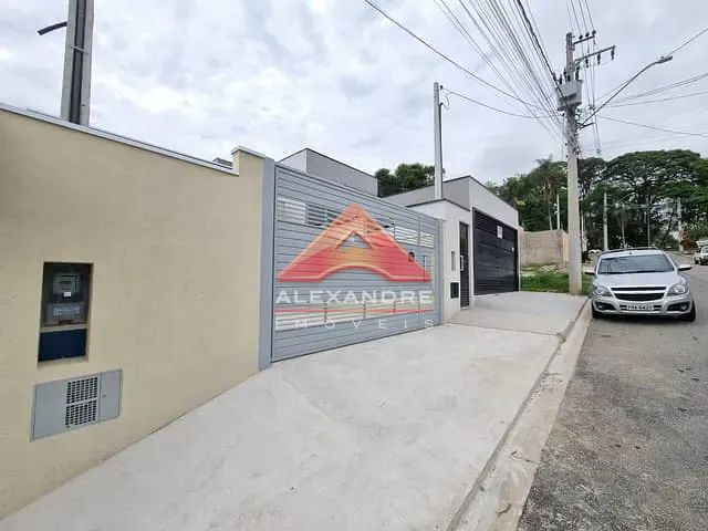 Casa 2 quartos e 2 banheiros, à venda, no bairro Loteamento Portal Santa Inês em São José dos Campos