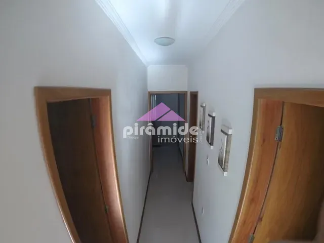 Casa com 250m² 2 quartos e 3 banheiros, à venda, no bairro Bosque dos Eucaliptos em São José dos Campos