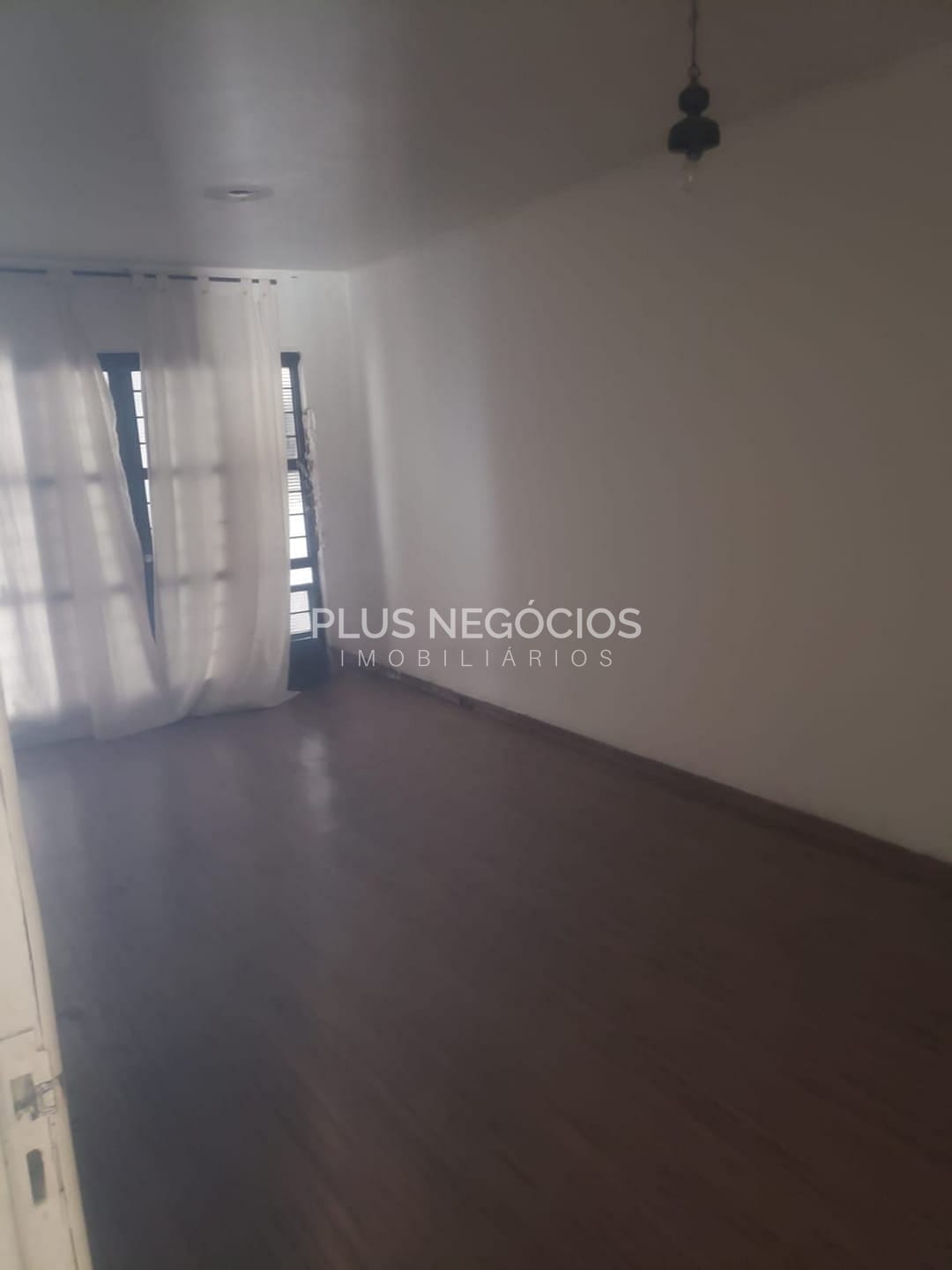 Casa à venda com 1 quarto, 200m² - Foto 9