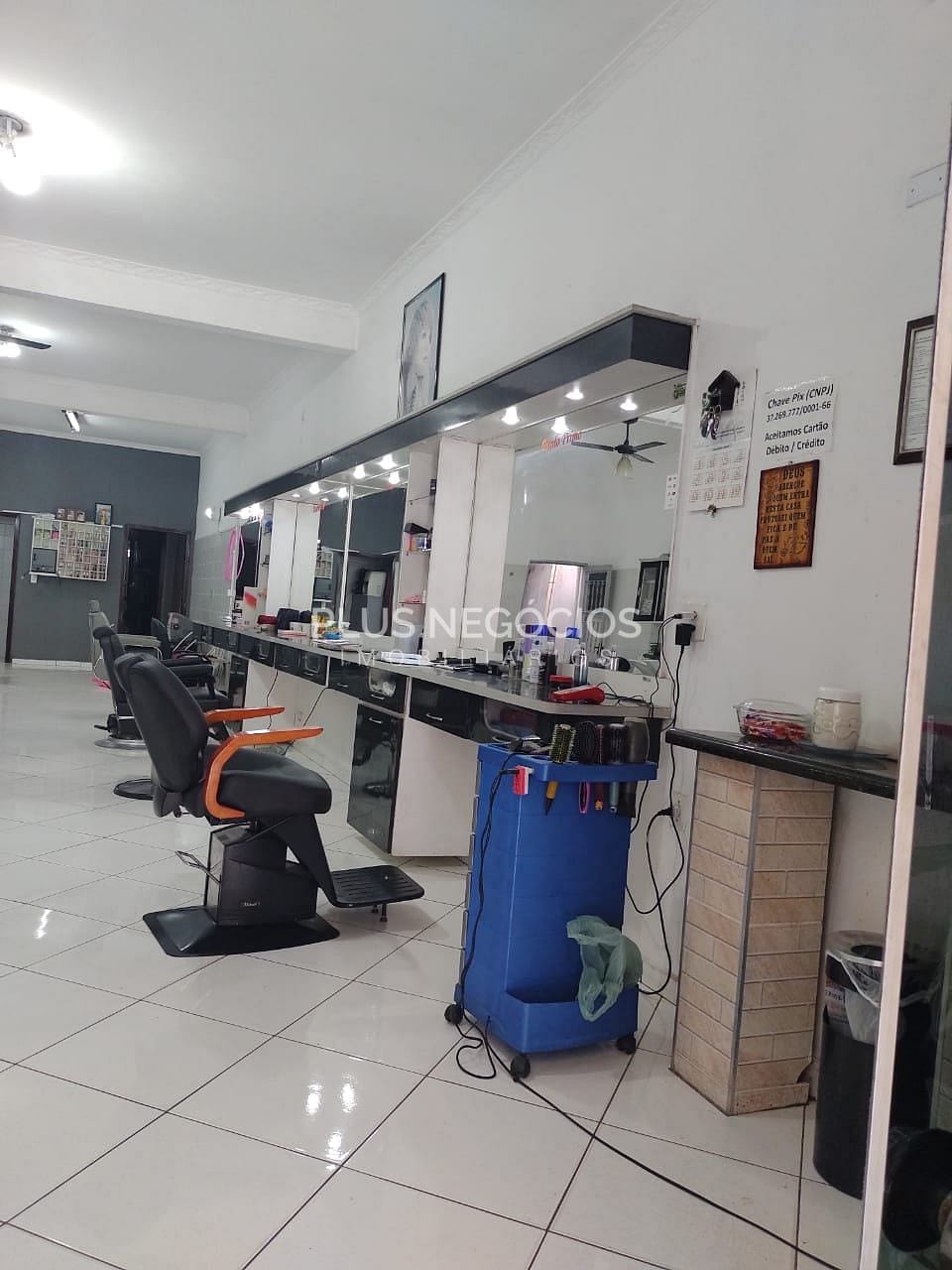 Casa para alugar com 1 quarto, 90m² - Foto 4
