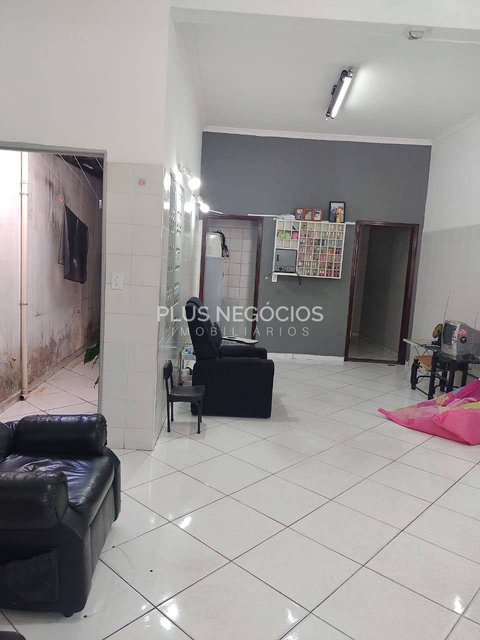 Casa para alugar com 1 quarto, 90m² - Foto 6