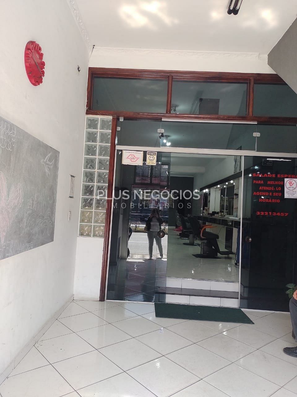 Casa para alugar com 1 quarto, 90m² - Foto 2