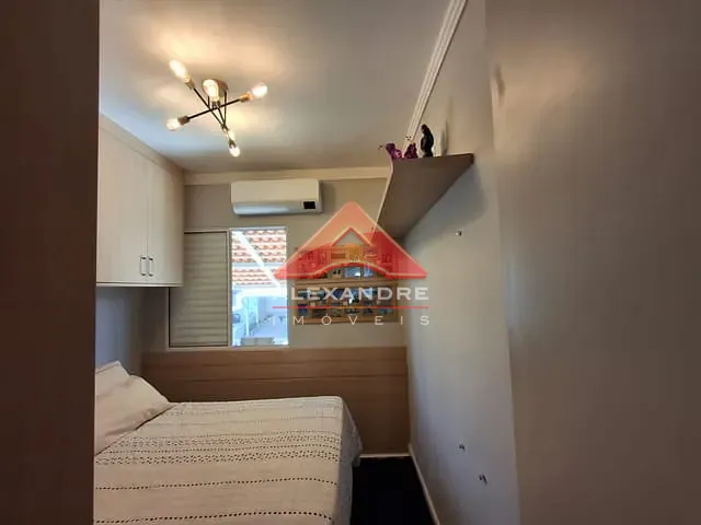 Casa 2 quartos e 2 banheiros, à venda, no bairro Eugênio de Mello em São José dos Campos
