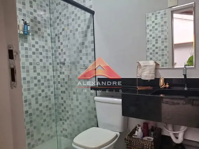Casa 2 quartos e 2 banheiros, à venda, no bairro Eugênio de Mello em São José dos Campos