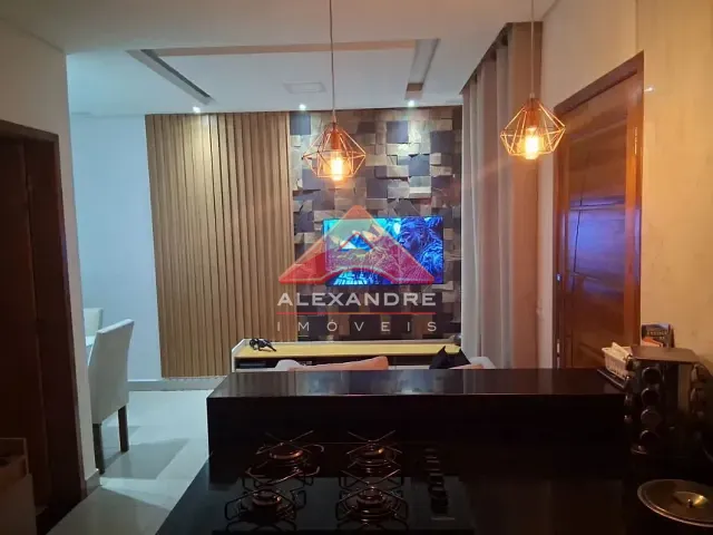 Casa 2 quartos e 1 banheiro, à venda, no bairro Vila das Flores em São José dos Campos