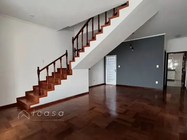 Casa com 150m² 3 quartos e 3 banheiros, à venda, no bairro Esplanada Independência em Taubaté