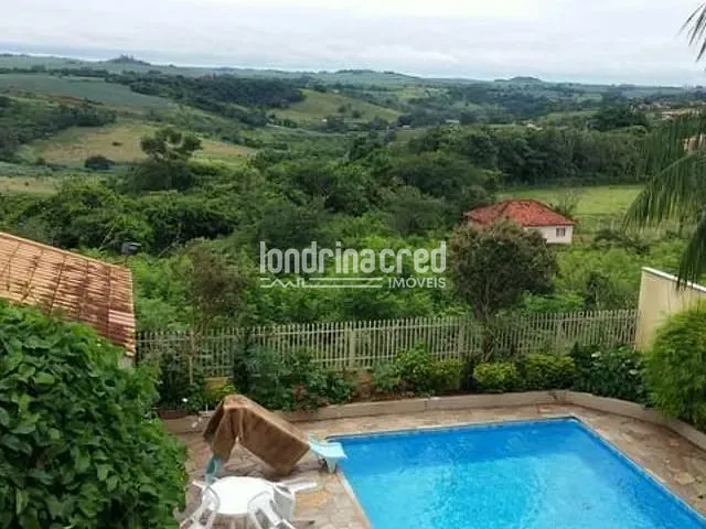 Casa à venda, no bairro Jardim Planalto em Ibiporã