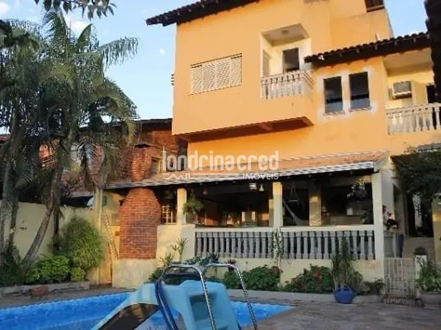 Casa à venda, no bairro Jardim Planalto em Ibiporã