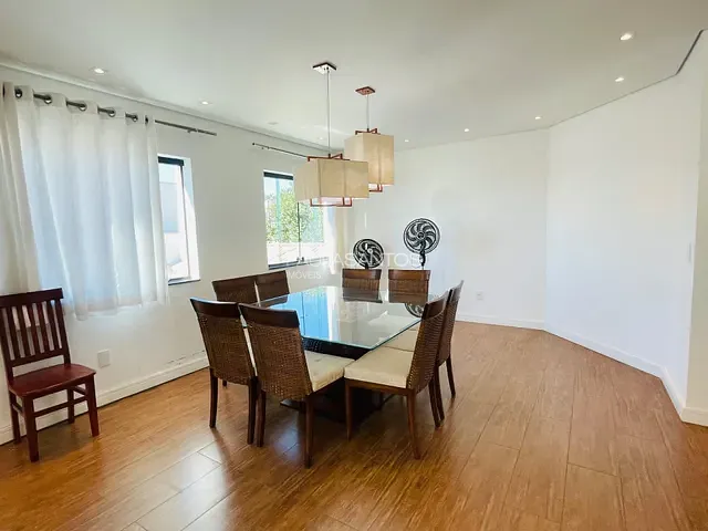 Casa 5 quartos e 7 banheiros, à venda, no bairro Parque Residencial Villa dos Inglezes em Sorocaba