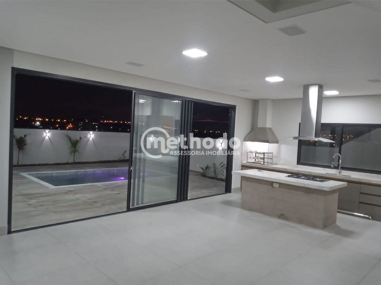 Casa, 3 quartos, 251 m² - Foto 3