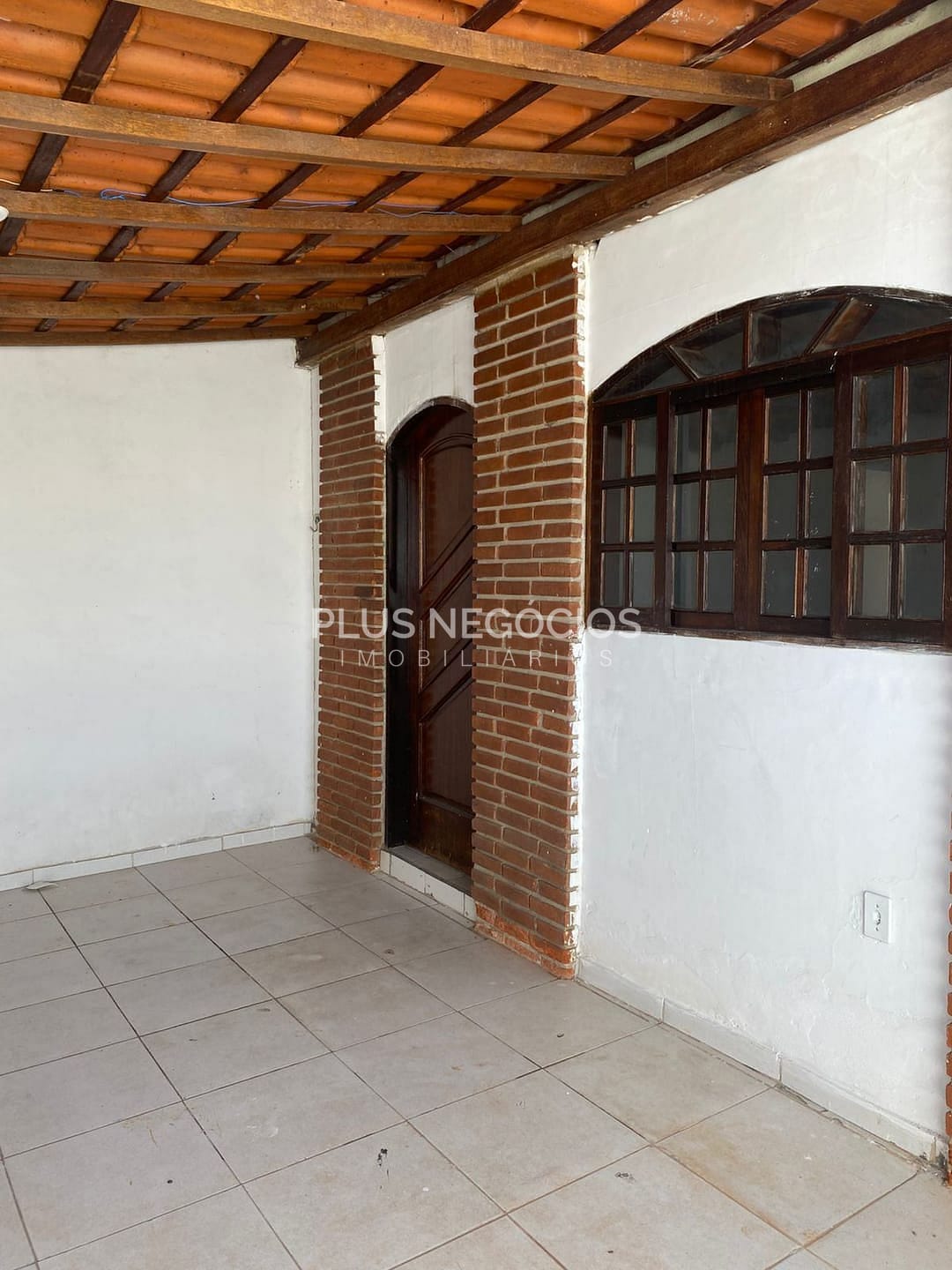 Casa para alugar com 3 quartos, 150m² - Foto 1