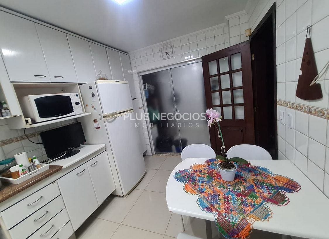 Casa à venda e aluguel com 3 quartos, 254m² - Foto 6