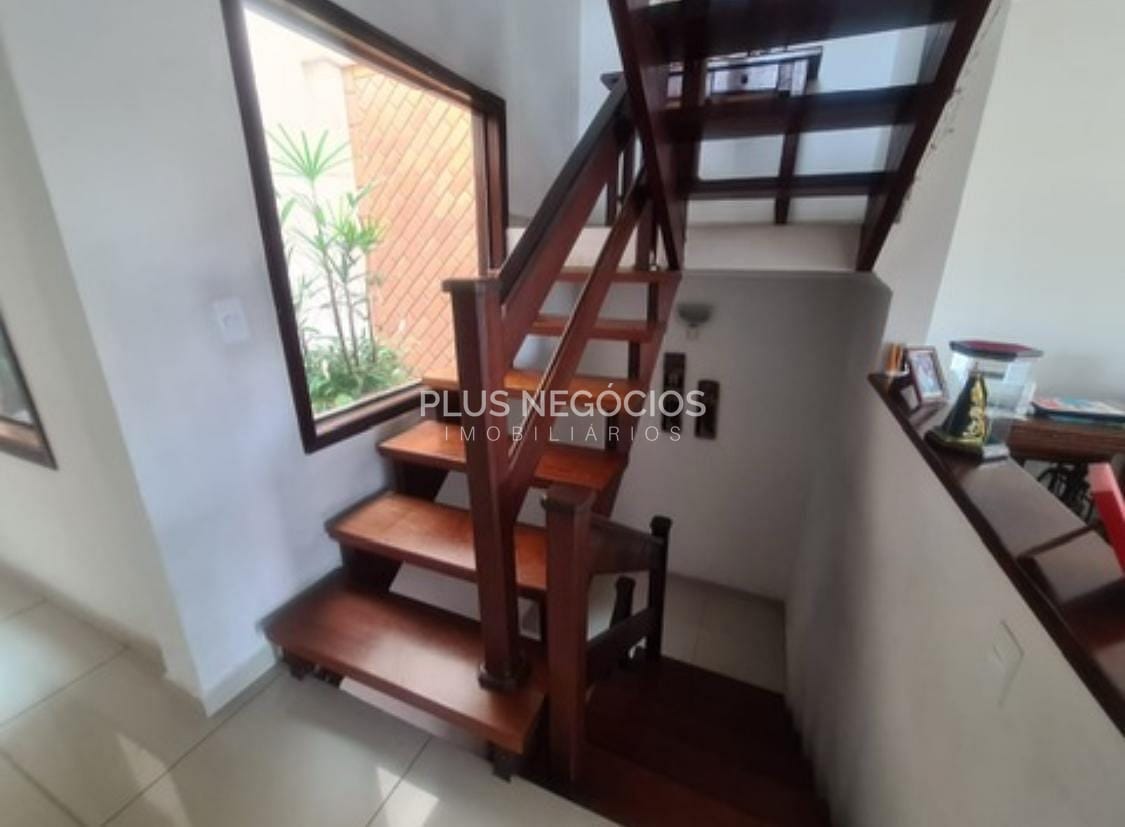 Casa à venda e aluguel com 3 quartos, 254m² - Foto 7
